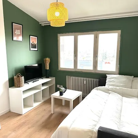 - Flachet Apartmán